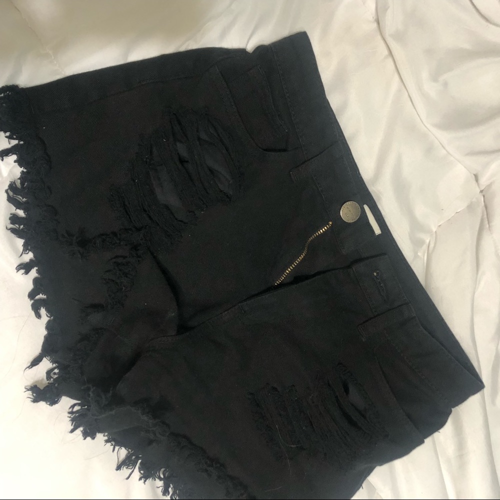 Distressed Black High Wasted Denim Shorts